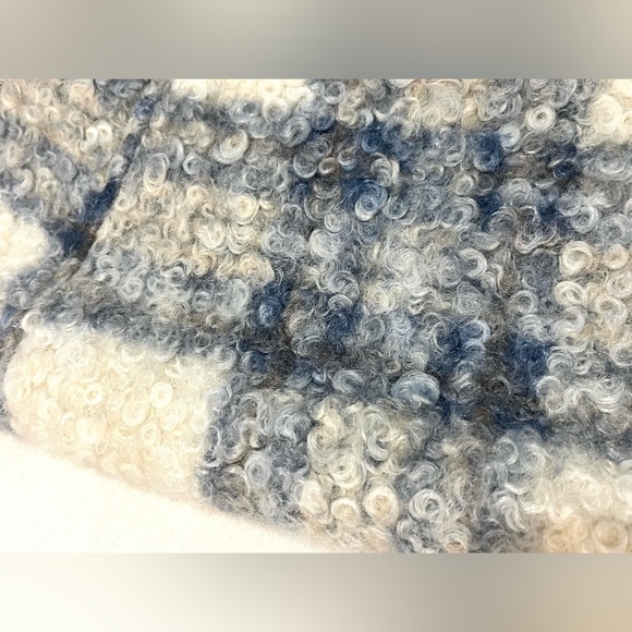 Roxy Originals Blue and Cream Plaid Button Up  Jacket w Sherpa Collar - Picture 14 of 16